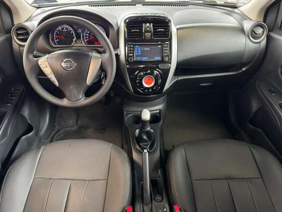 NISSAN-VERSA-1.6 16V FLEXSTART UNIQUE 4P MANUAL NISSAN-VERSA-2015