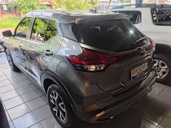 NISSAN-KICKS-2022