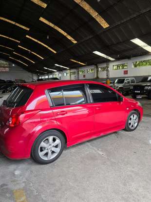 NISSAN-TIIDA-2011