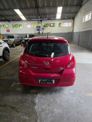 NISSAN-TIIDA-2011