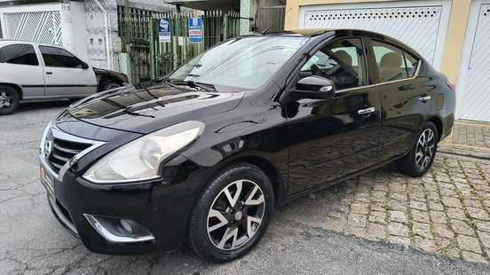 NISSAN-VERSA-2016