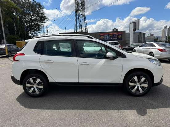 PEUGEOT-2008-2015