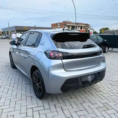 PEUGEOT-208-2022