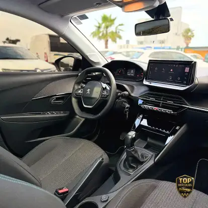PEUGEOT-208-2022