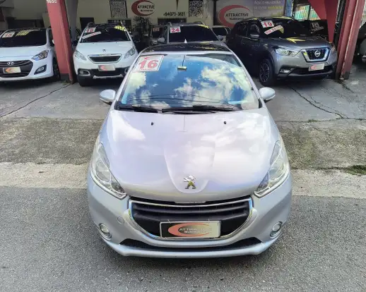 PEUGEOT-208-2015