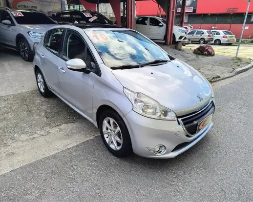 PEUGEOT-208-2015