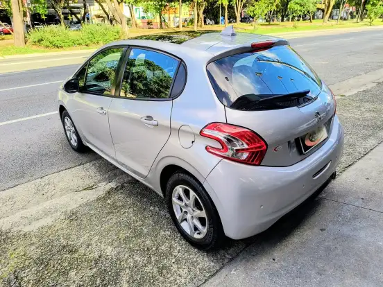PEUGEOT-208-1.5 ALLURE 8V FLEX 4P MANUAL PEUGEOT-208-2015