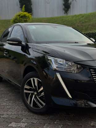PEUGEOT-208-2023