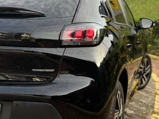 PEUGEOT-208-1.0 TURBO 200 FLEX ALLURE CVT PEUGEOT-208-2023