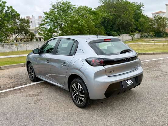 PEUGEOT-208-2024