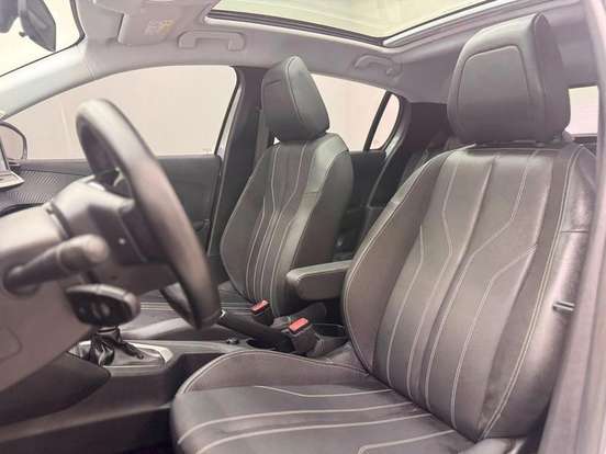 PEUGEOT-208-2023
