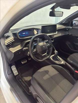 PEUGEOT-208-2024