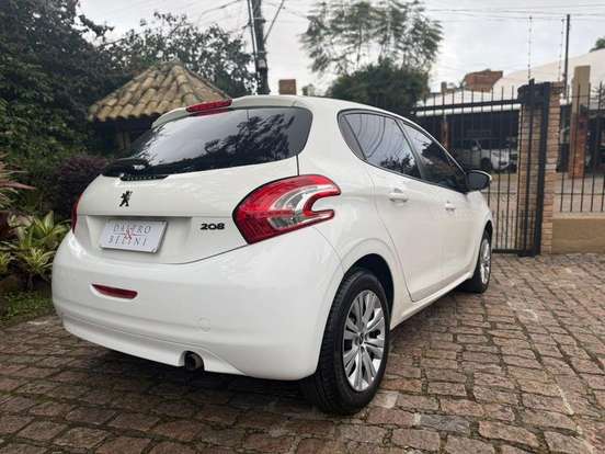 PEUGEOT-208-2014