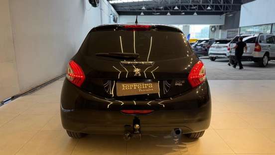 PEUGEOT-208-2014