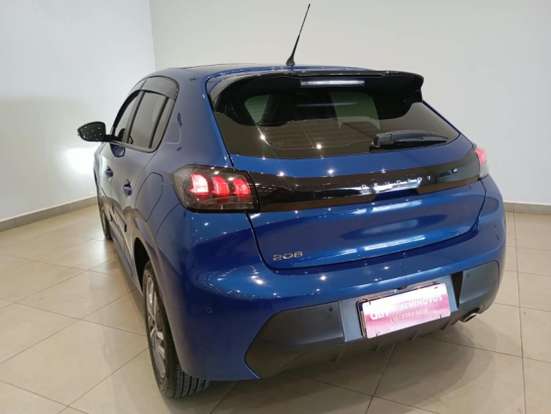 PEUGEOT-208-2022