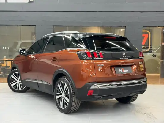 PEUGEOT-3008-2018