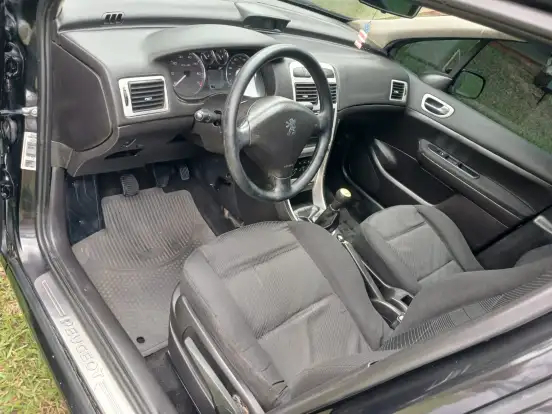 PEUGEOT-307-2009
