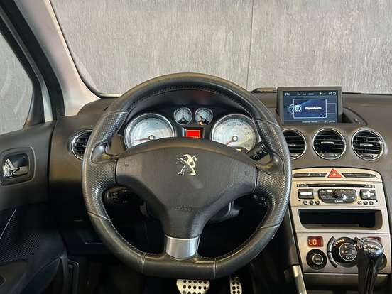 PEUGEOT-308-1.6 GRIFFE THP 16V GASOLINA 4P AUTOMÁTICO PEUGEOT-308-2015