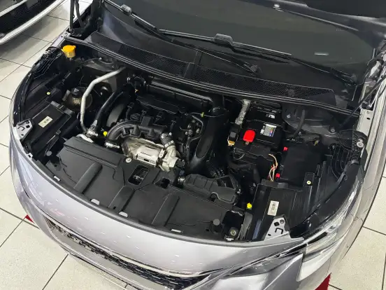 PEUGEOT-5008-1.6 GRIFFE THP 16V GASOLINA 4P AUTOMÁTICO PEUGEOT-5008-2018
