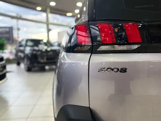 PEUGEOT-5008-1.6 GRIFFE THP 16V GASOLINA 4P AUTOMÁTICO PEUGEOT-5008-2018
