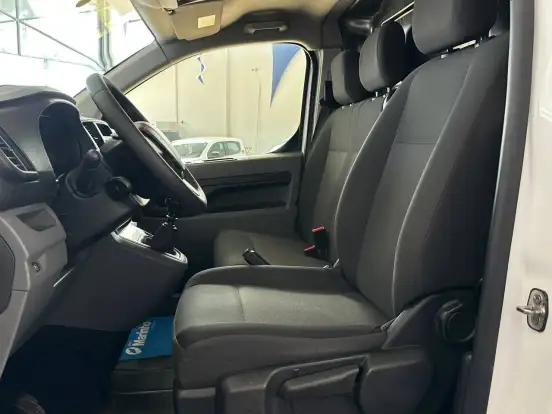 PEUGEOT-EXPERT-2021