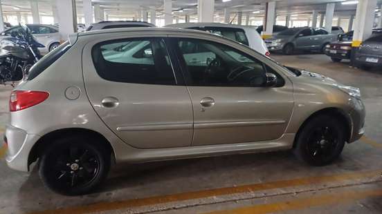 PEUGEOT-207-2010