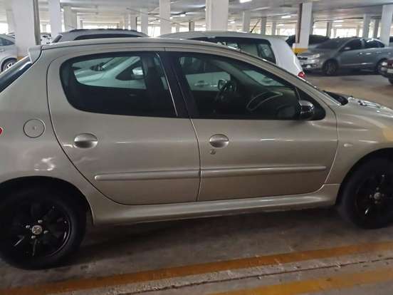 PEUGEOT-207-1.4 XR SPORT 8V FLEX 4P MANUAL PEUGEOT-207-2010