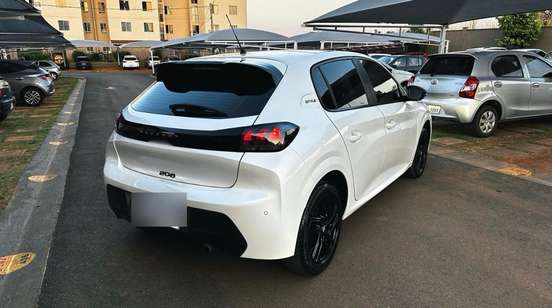 PEUGEOT-208-2023