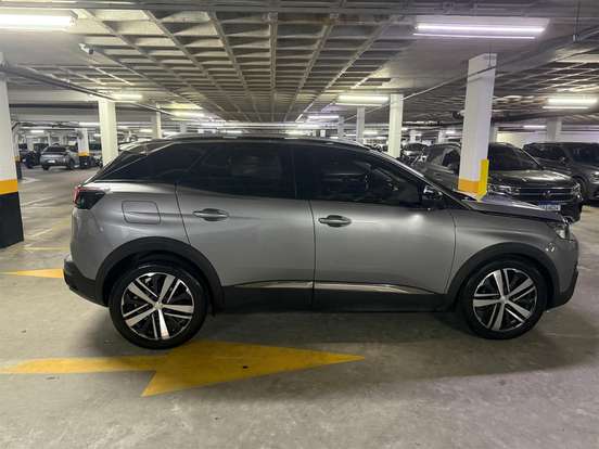 PEUGEOT-3008-2020
