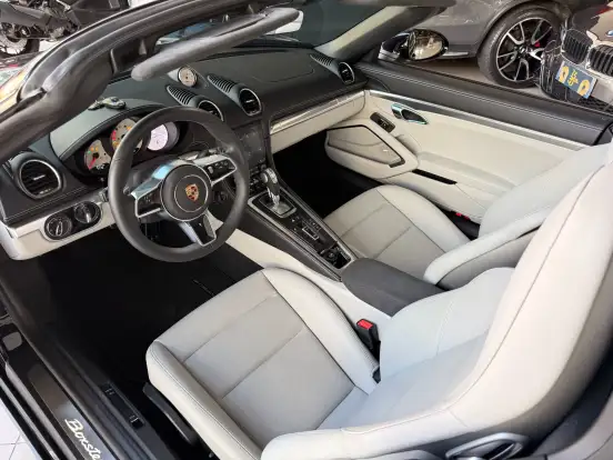 PORSCHE-718-2024