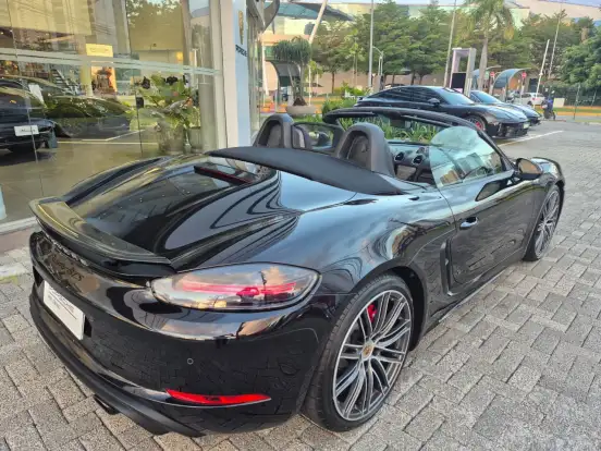 PORSCHE-718-2024