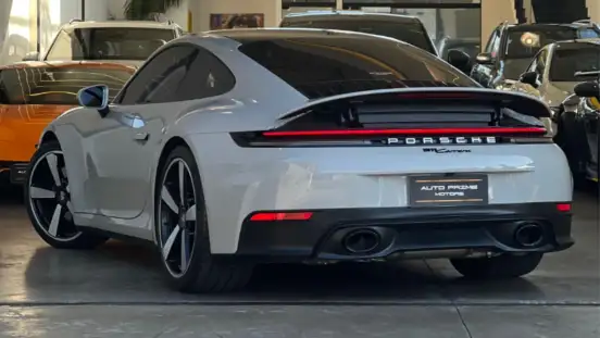 PORSCHE-911-2025