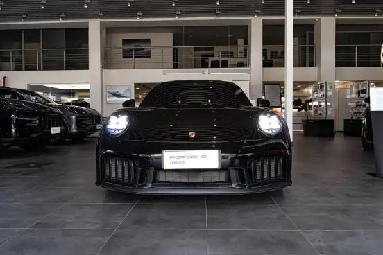 PORSCHE-911-2025