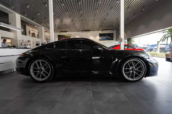 PORSCHE-911-2025