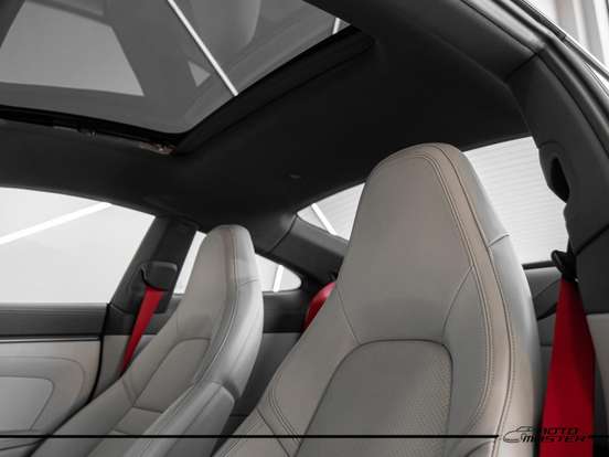 PORSCHE-911-2022