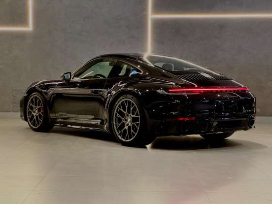 PORSCHE-911-2024