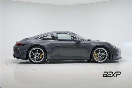 PORSCHE-911-2025