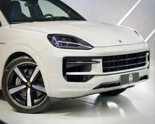 PORSCHE-CAYENNE-2024