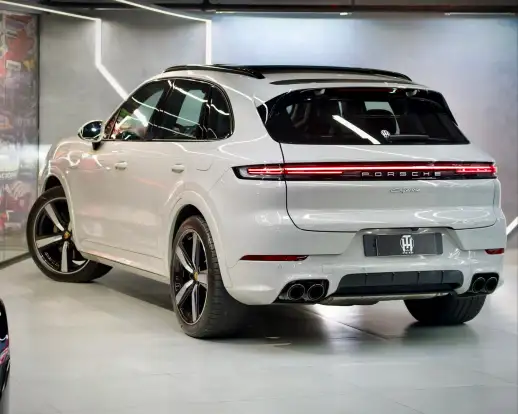 PORSCHE-CAYENNE-2024