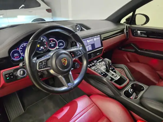 PORSCHE-CAYENNE-2020