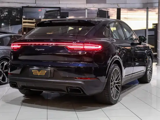 PORSCHE-CAYENNE-2021