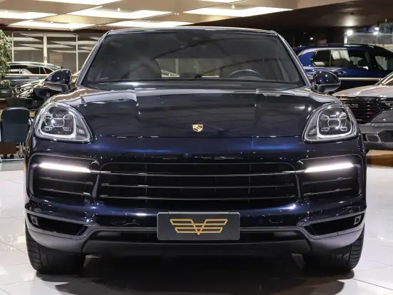 PORSCHE-CAYENNE-2021