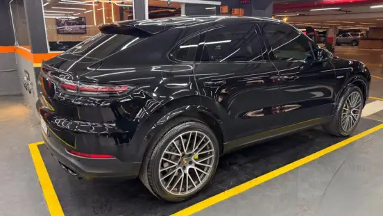 PORSCHE-CAYENNE-2023