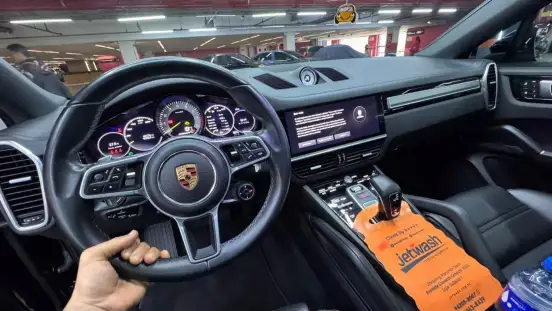 PORSCHE-CAYENNE-2023