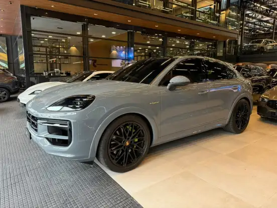 PORSCHE-CAYENNE-2024