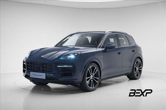 PORSCHE-CAYENNE-2025