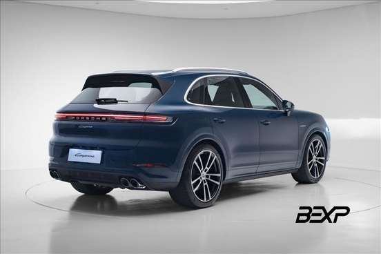 PORSCHE-CAYENNE-2025