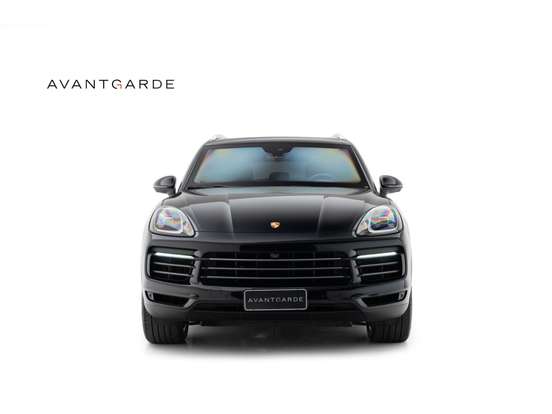 PORSCHE-CAYENNE-2020