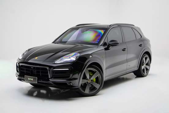 PORSCHE-CAYENNE-2023