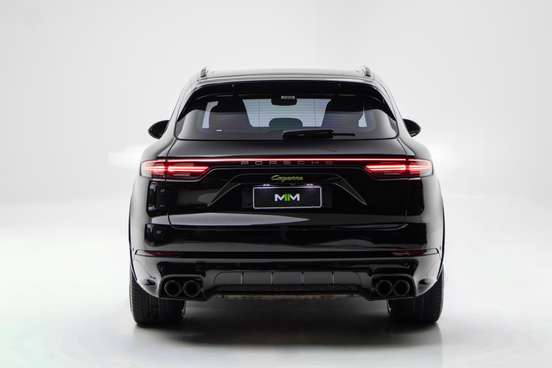 PORSCHE-CAYENNE-2023
